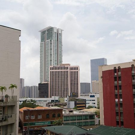 Lokal Hostel Makati City Exterior foto