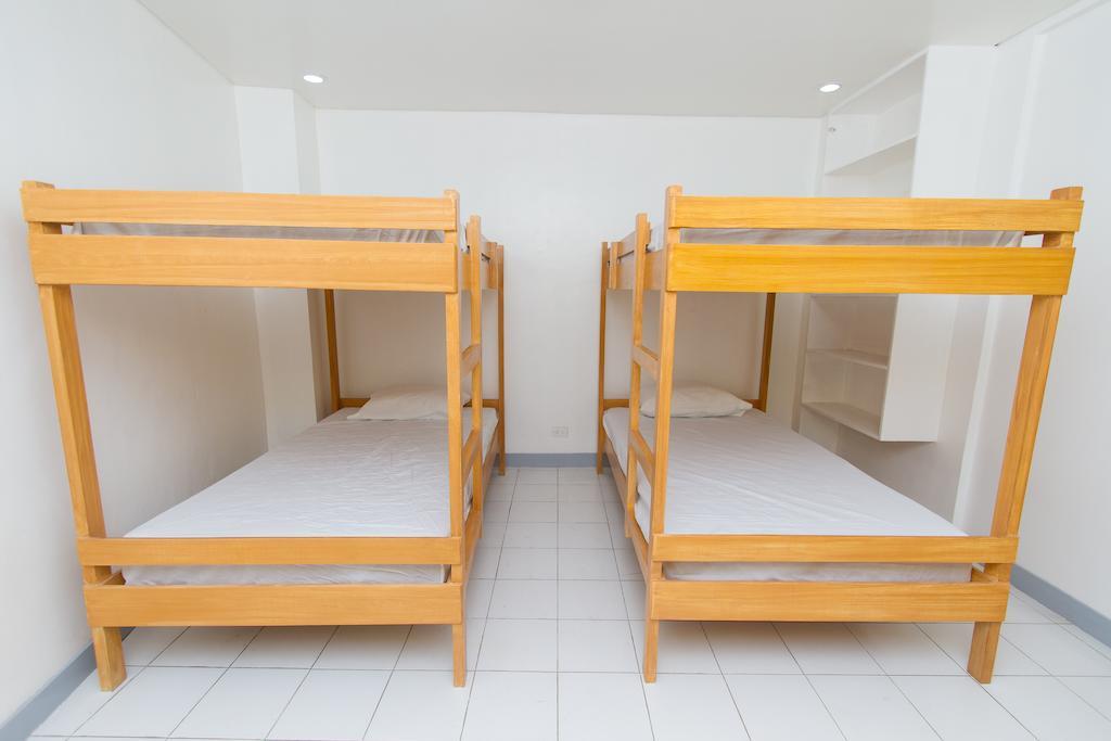Lokal Hostel Makati City Quarto foto